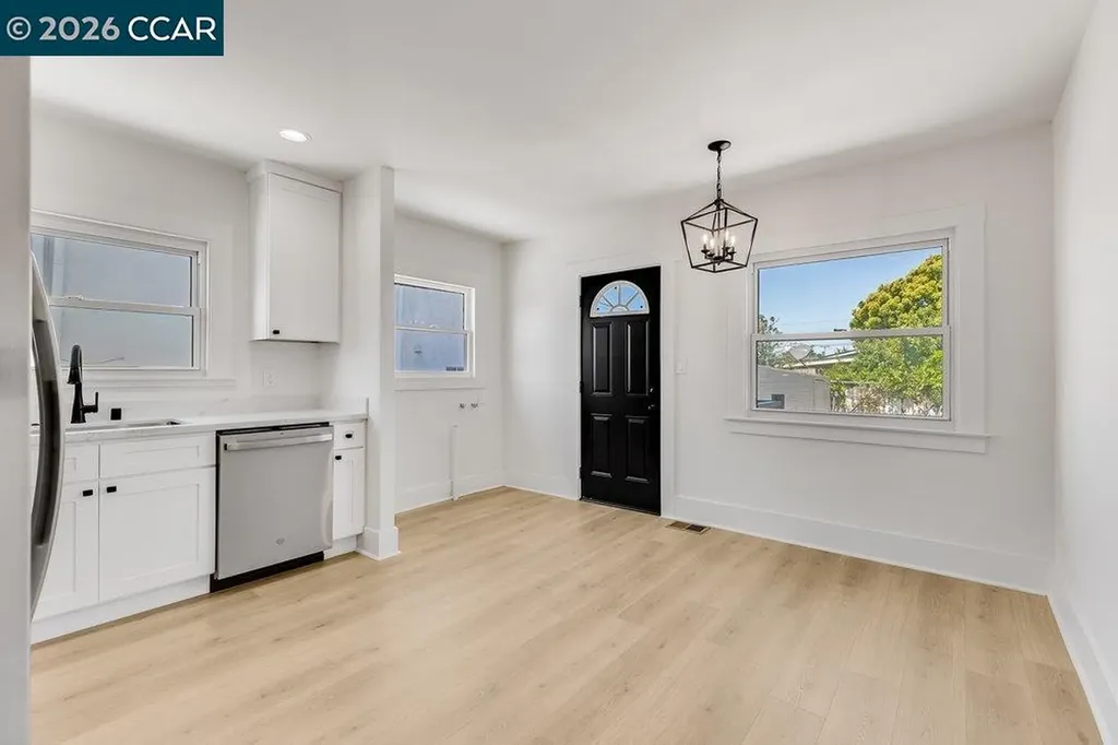 1709 Auseon Avenue Oakland CA 94621