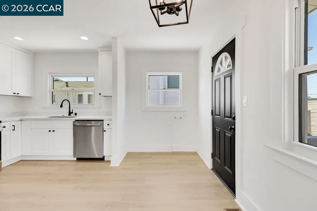 1709 Auseon Avenue Oakland CA 94621
