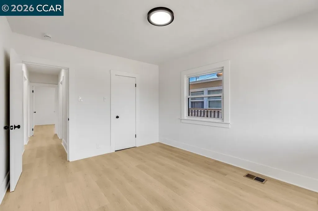1709 Auseon Avenue Oakland CA 94621