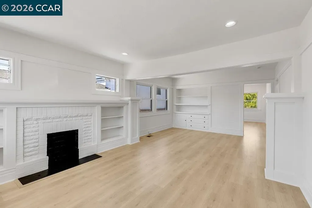 1709 Auseon Avenue Oakland CA 94621