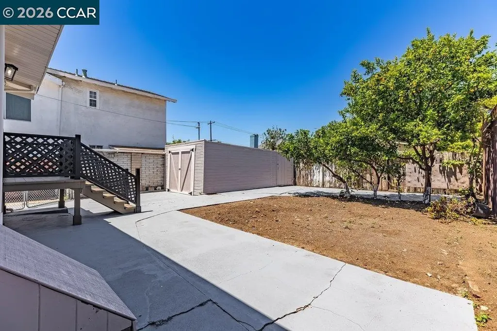 1709 Auseon Avenue Oakland CA 94621