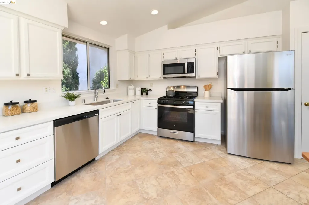 512 Burdick Drive Bay Point CA 94565