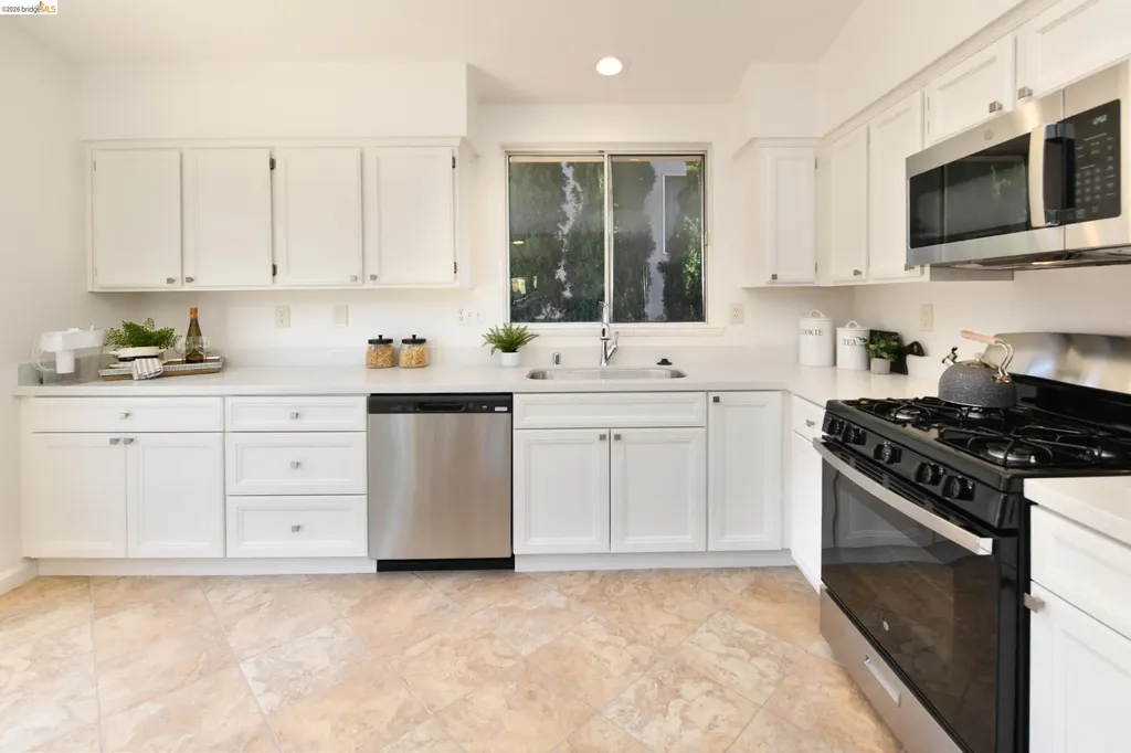 512 Burdick Drive Bay Point CA 94565