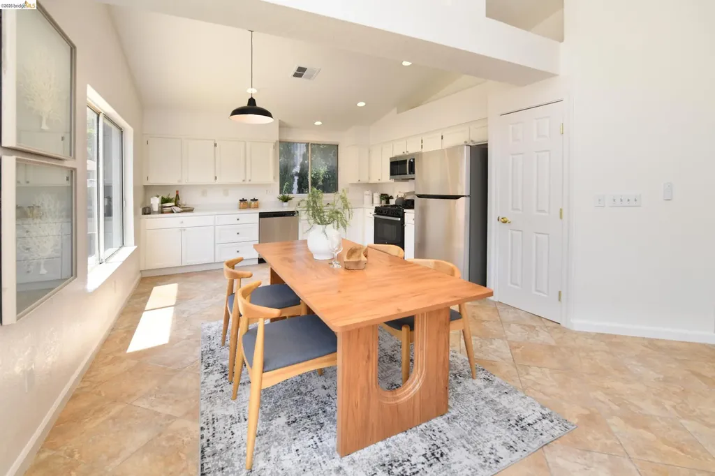 512 Burdick Drive Bay Point CA 94565