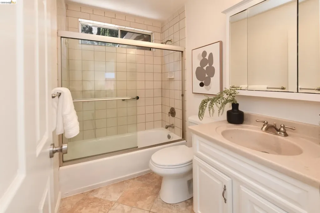 512 Burdick Drive Bay Point CA 94565
