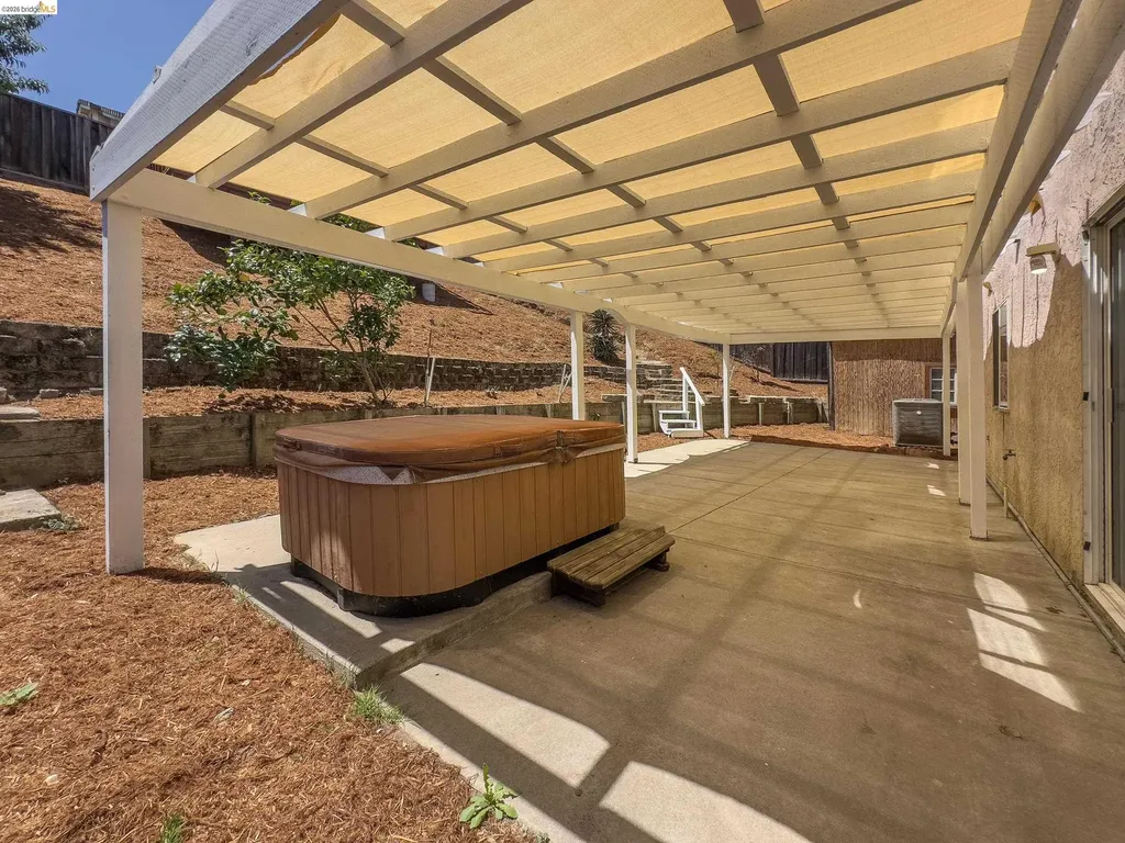 512 Burdick Drive Bay Point CA 94565