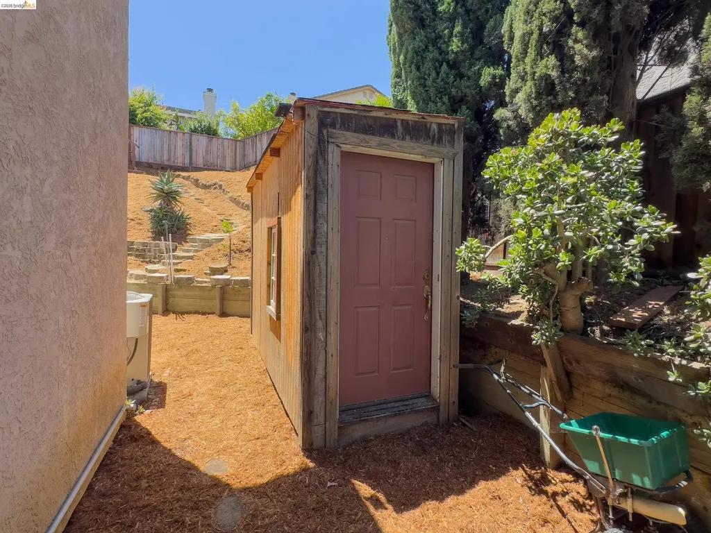 512 Burdick Drive Bay Point CA 94565