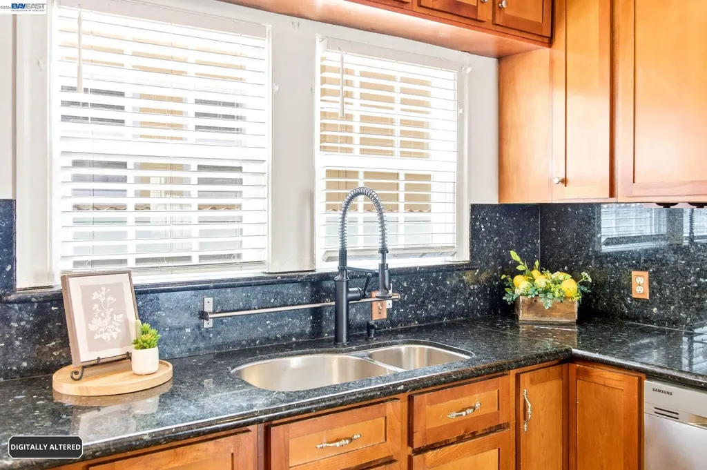 5814 Fleming Avenue Oakland CA 94605