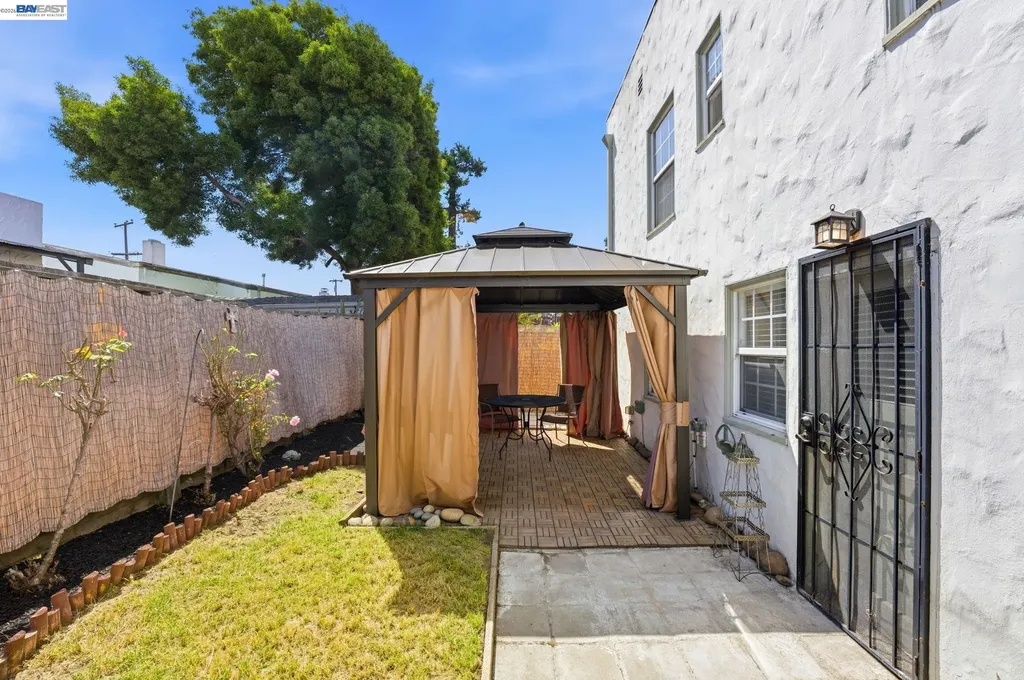 5814 Fleming Avenue Oakland CA 94605