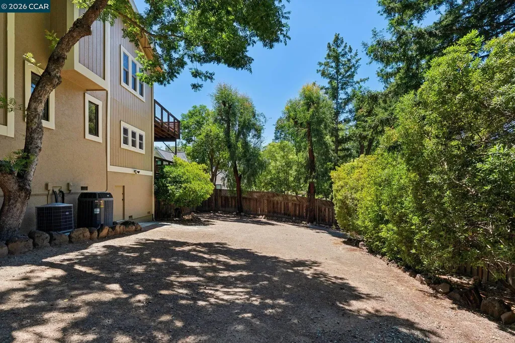 304 Livorna Heights Road Alamo CA 94507