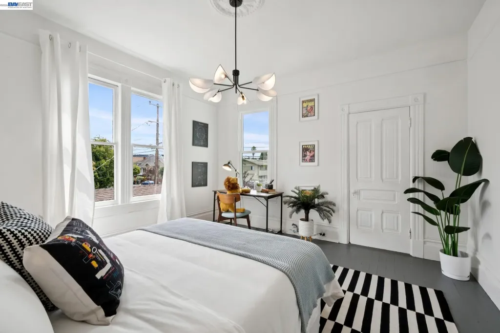 758 Alcatraz Avenue Oakland CA 94609