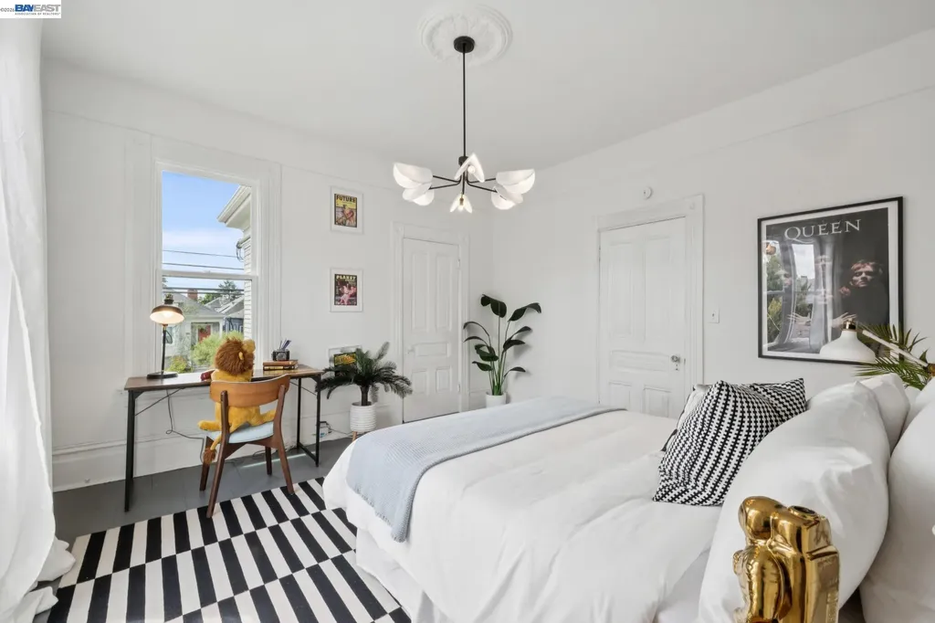 758 Alcatraz Avenue Oakland CA 94609