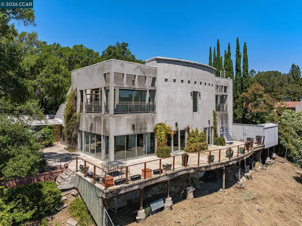 5 Oak Flat Road Orinda CA 94563