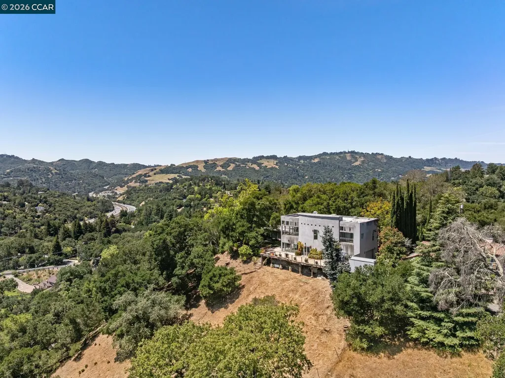 5 Oak Flat Road Orinda CA 94563