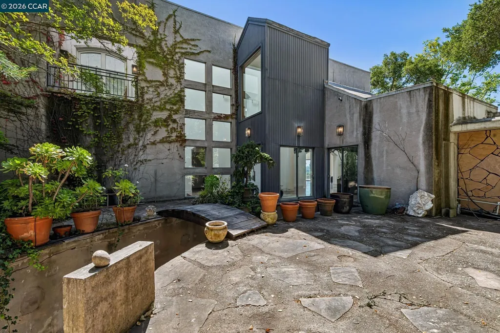 5 Oak Flat Road Orinda CA 94563