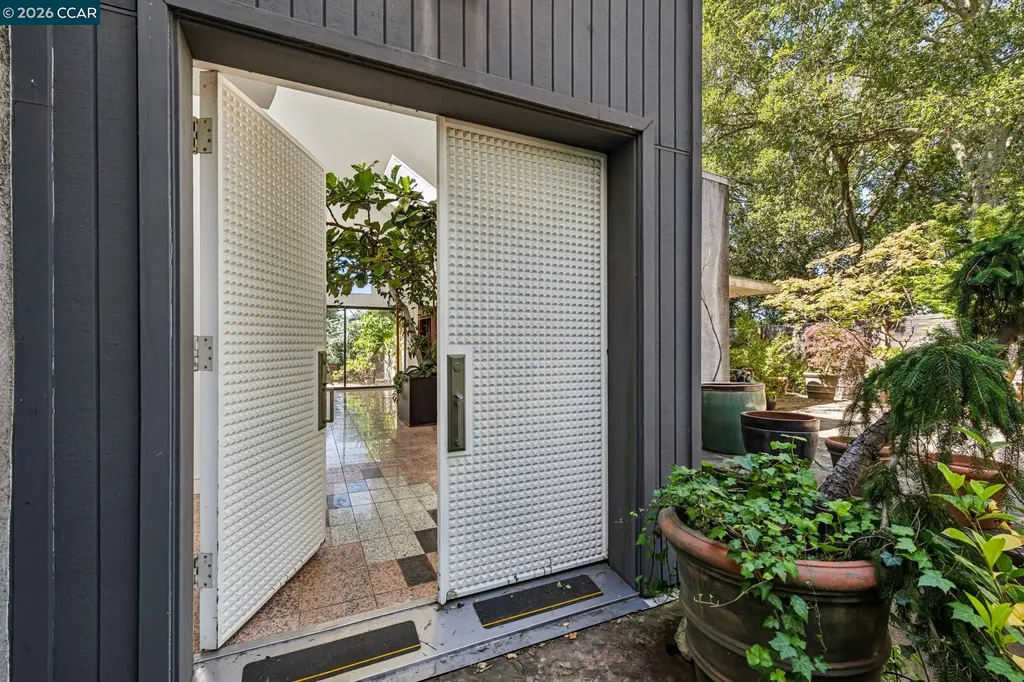 5 Oak Flat Road Orinda CA 94563
