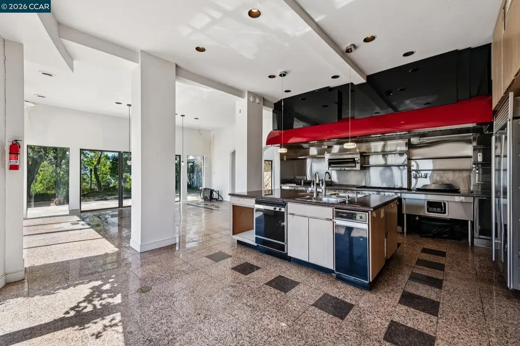 5 Oak Flat Road Orinda CA 94563