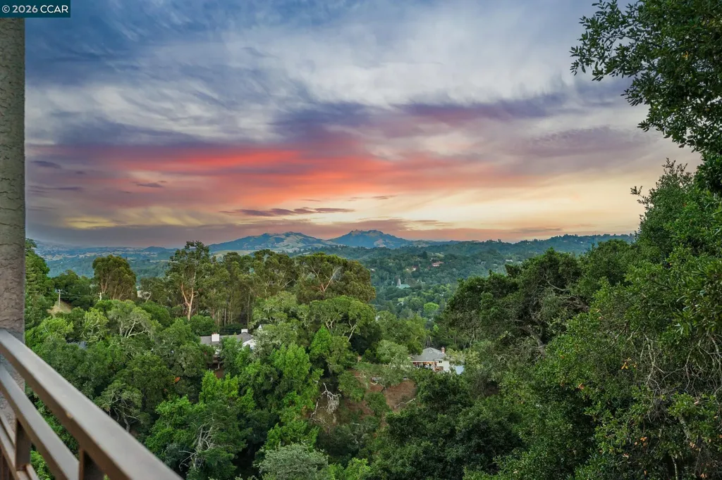5 Oak Flat Road Orinda CA 94563
