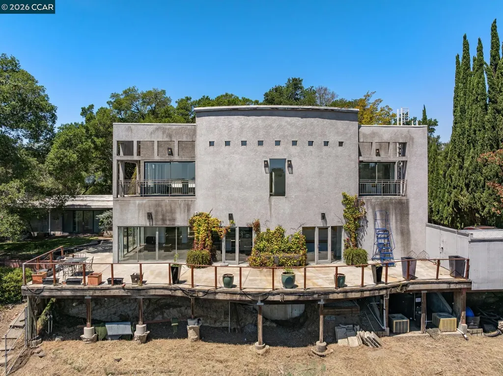 5 Oak Flat Road Orinda CA 94563