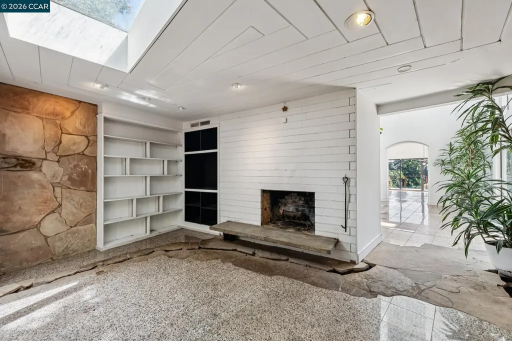 5 Oak Flat Road Orinda CA 94563