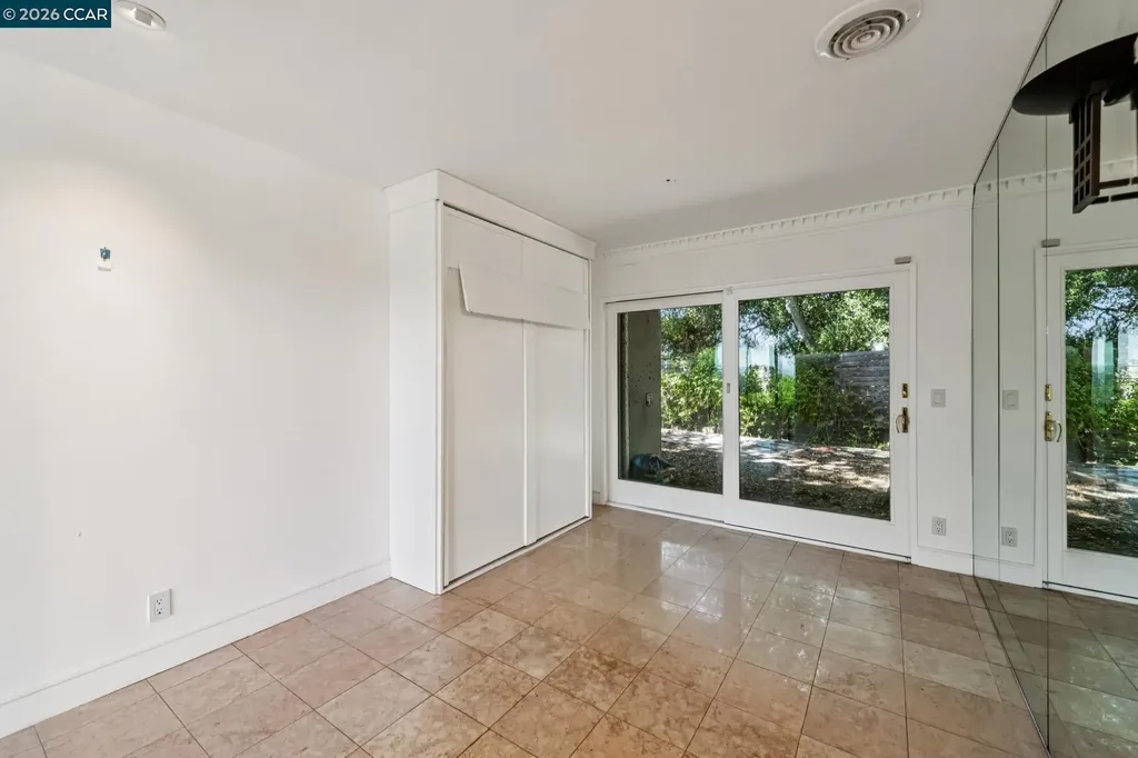 5 Oak Flat Road Orinda CA 94563