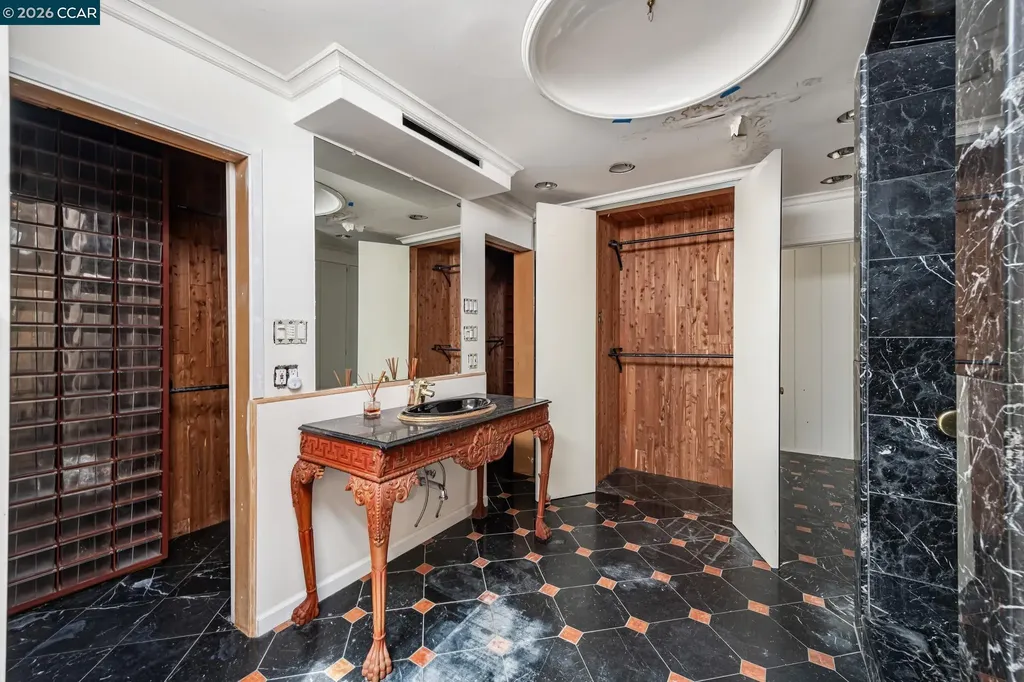 5 Oak Flat Road Orinda CA 94563