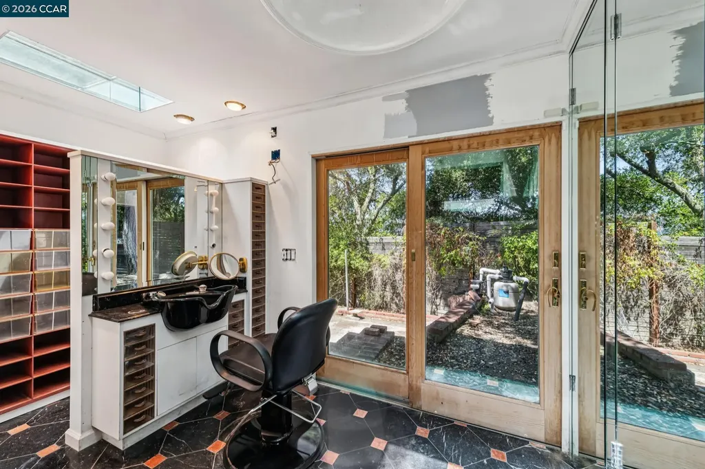 5 Oak Flat Road Orinda CA 94563