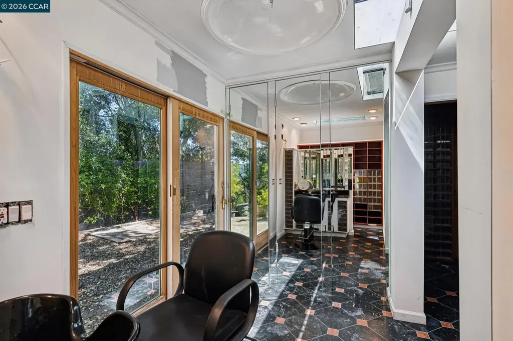 5 Oak Flat Road Orinda CA 94563
