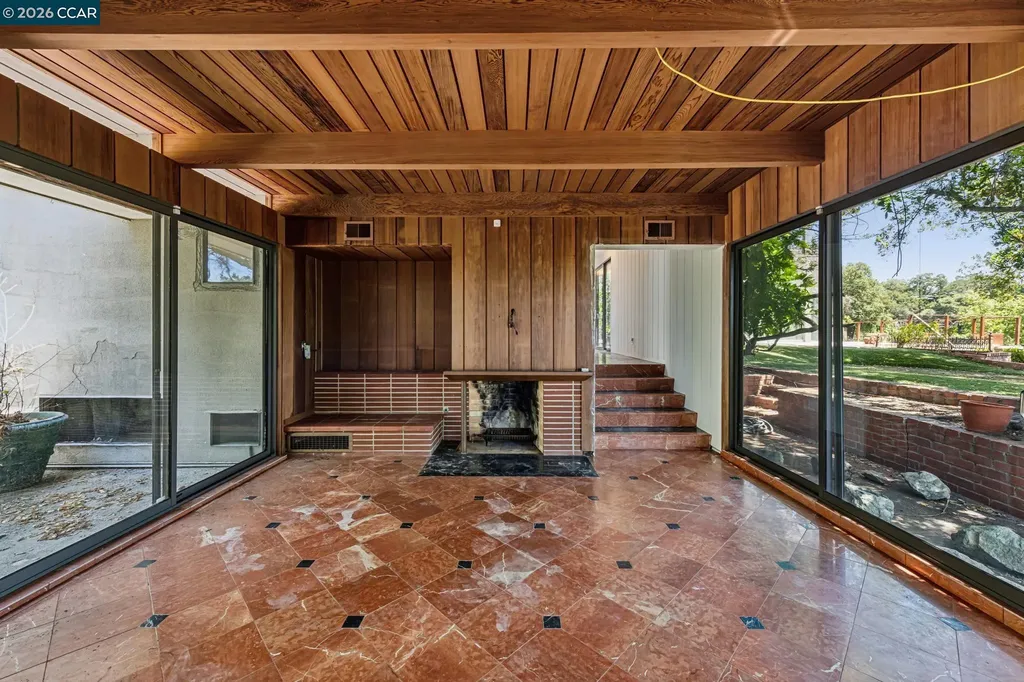 5 Oak Flat Road Orinda CA 94563