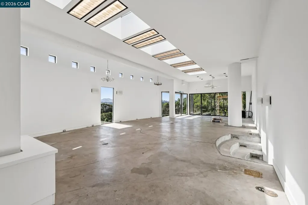 5 Oak Flat Road Orinda CA 94563