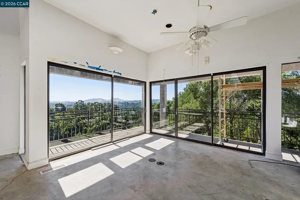 5 Oak Flat Road Orinda CA 94563