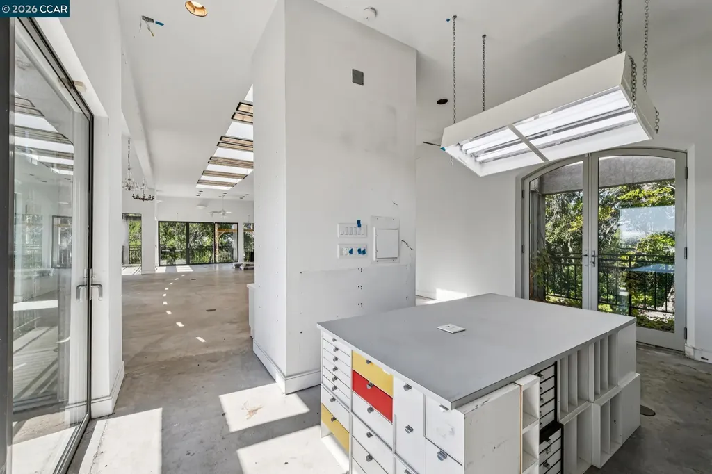 5 Oak Flat Road Orinda CA 94563