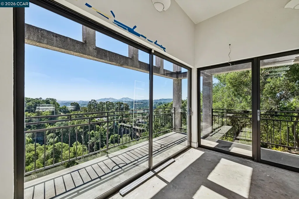 5 Oak Flat Road Orinda CA 94563