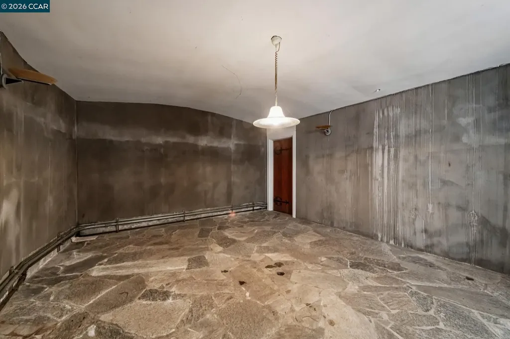 5 Oak Flat Road Orinda CA 94563