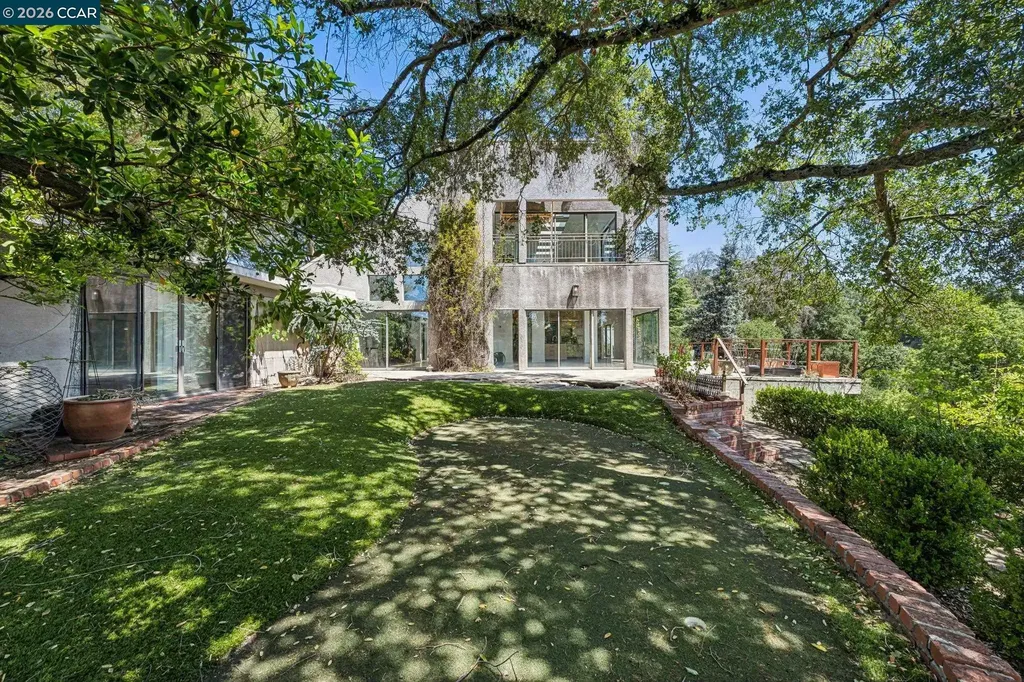 5 Oak Flat Road Orinda CA 94563