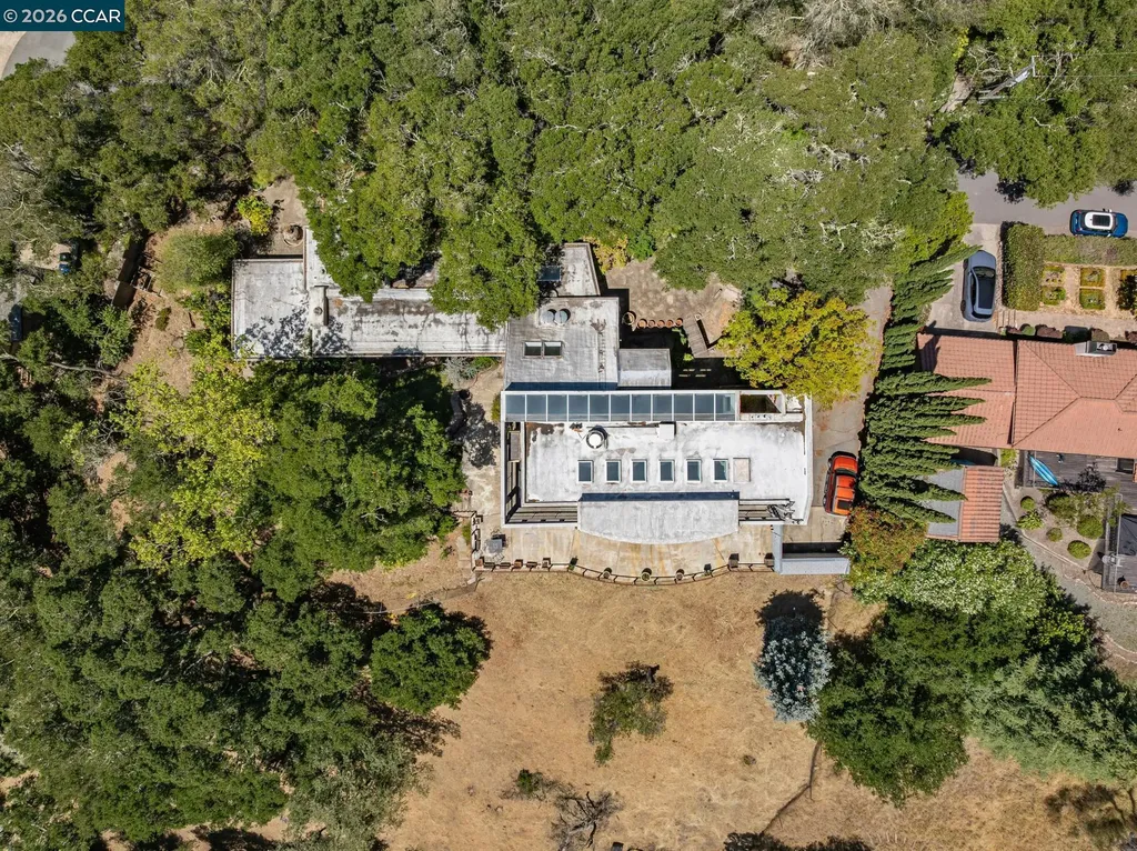 5 Oak Flat Road Orinda CA 94563