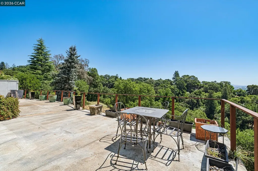 5 Oak Flat Road Orinda CA 94563