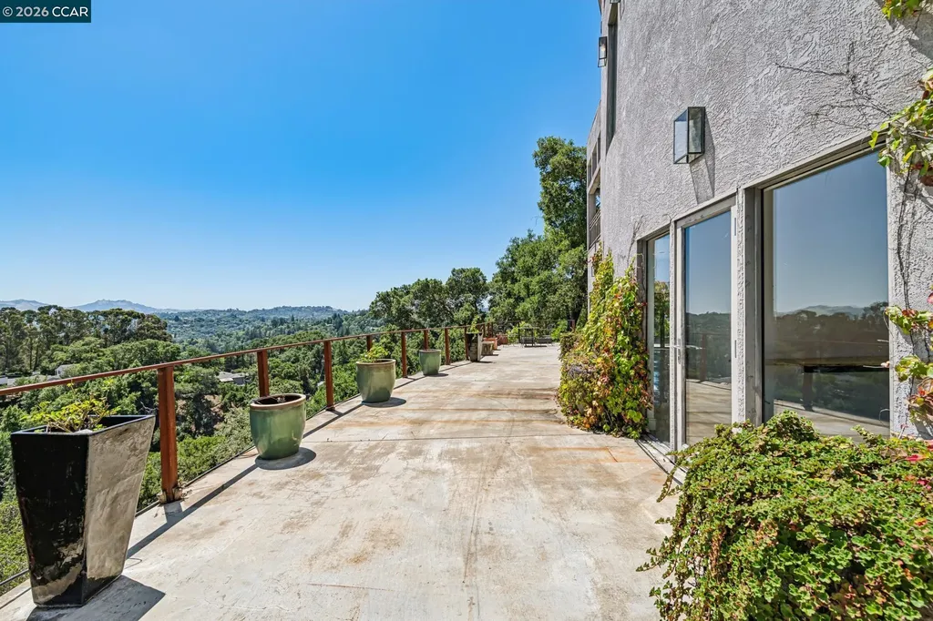 5 Oak Flat Road Orinda CA 94563