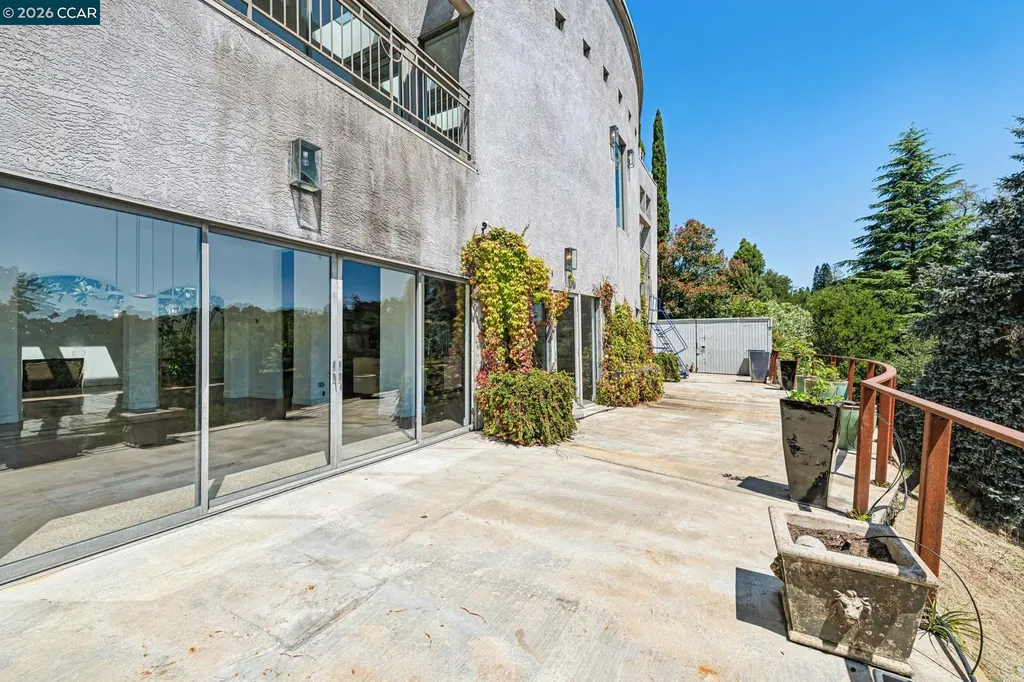 5 Oak Flat Road Orinda CA 94563