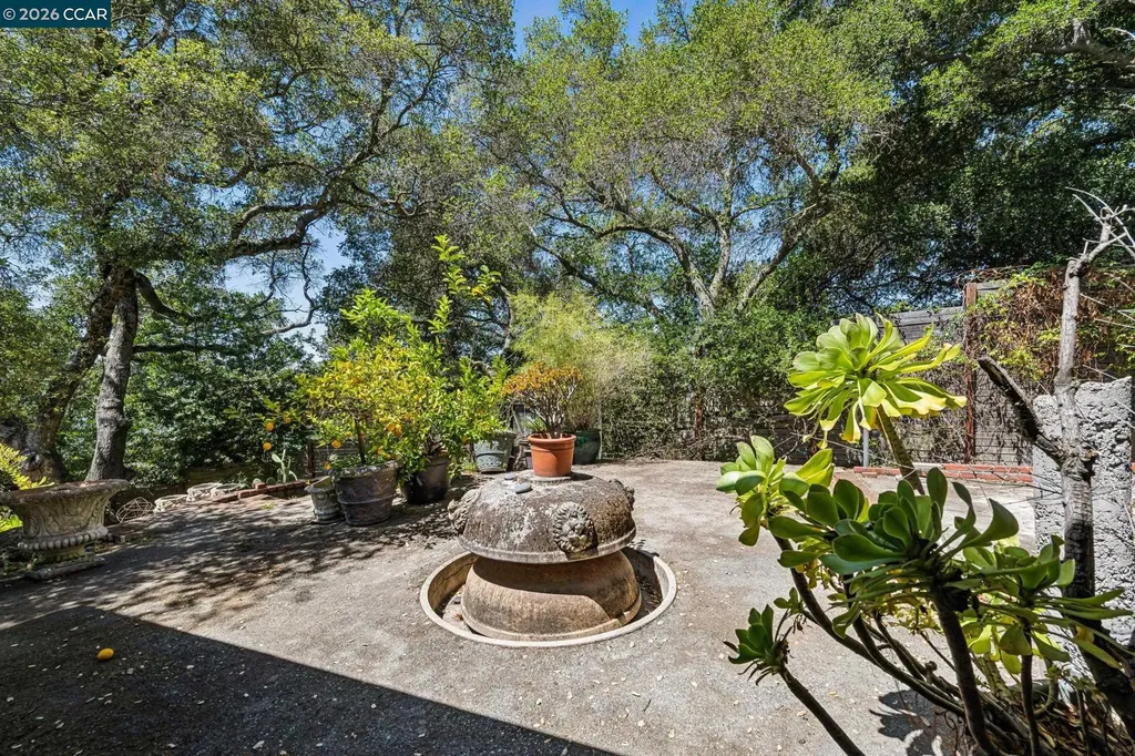 5 Oak Flat Road Orinda CA 94563