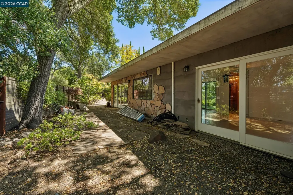 5 Oak Flat Road Orinda CA 94563