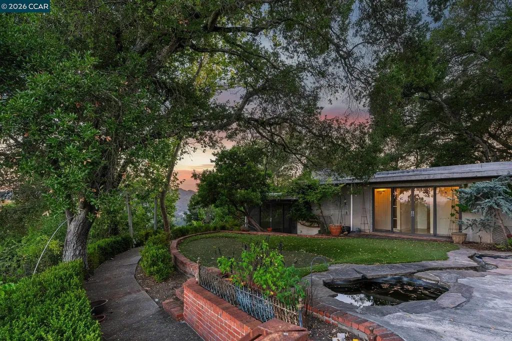 5 Oak Flat Road Orinda CA 94563