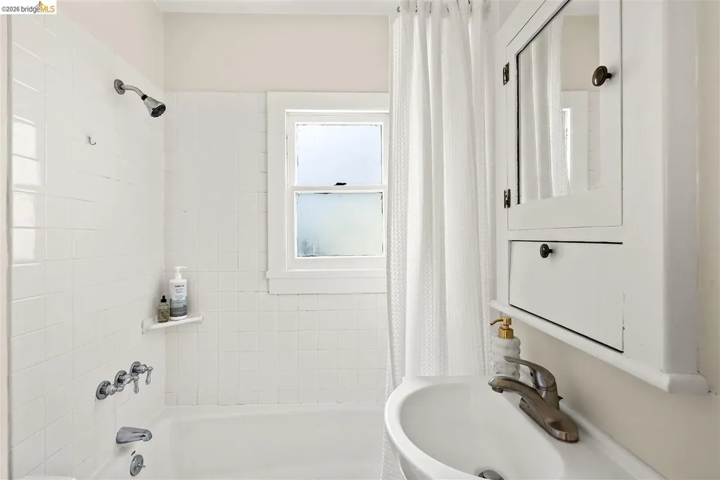 1418 Spruce Street Berkeley CA 94709
