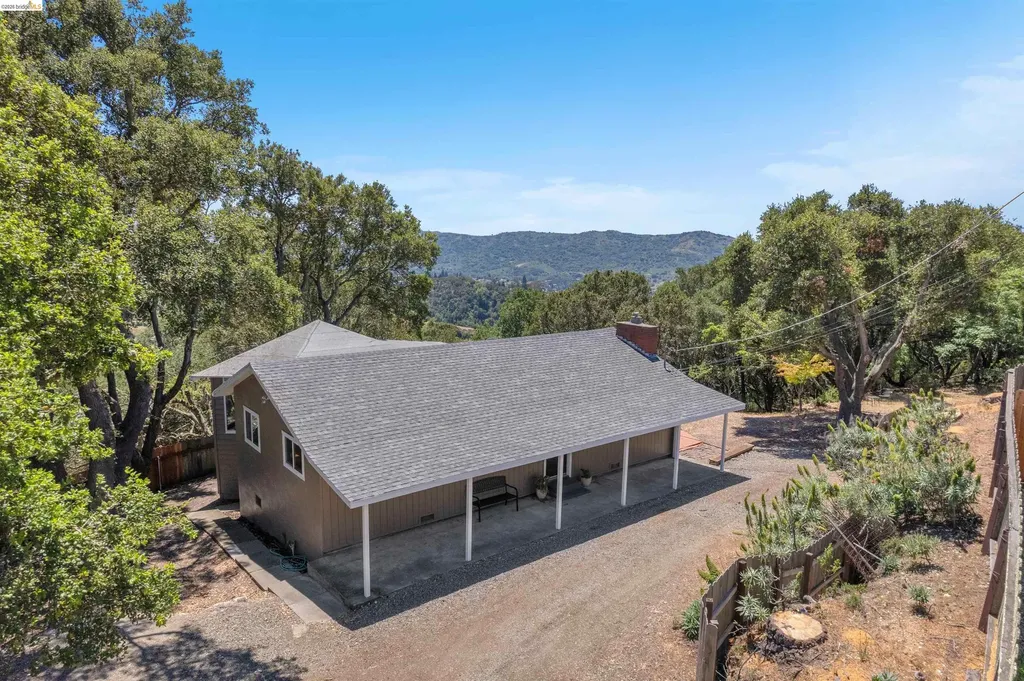 7001 Monte Verde Road El Sobrante CA 94803