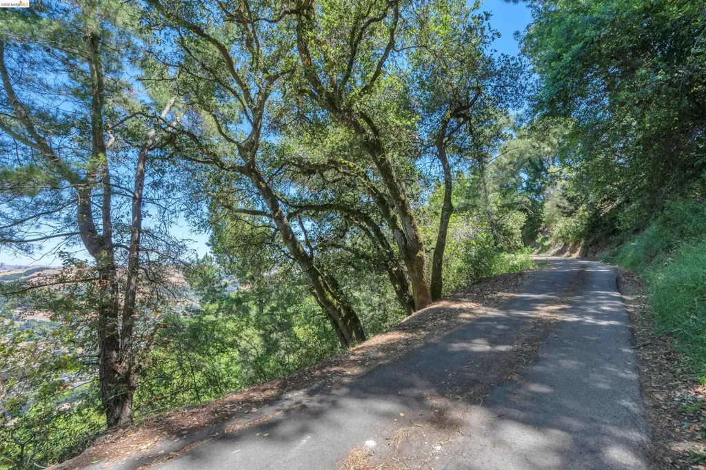 7001 Monte Verde Road El Sobrante CA 94803