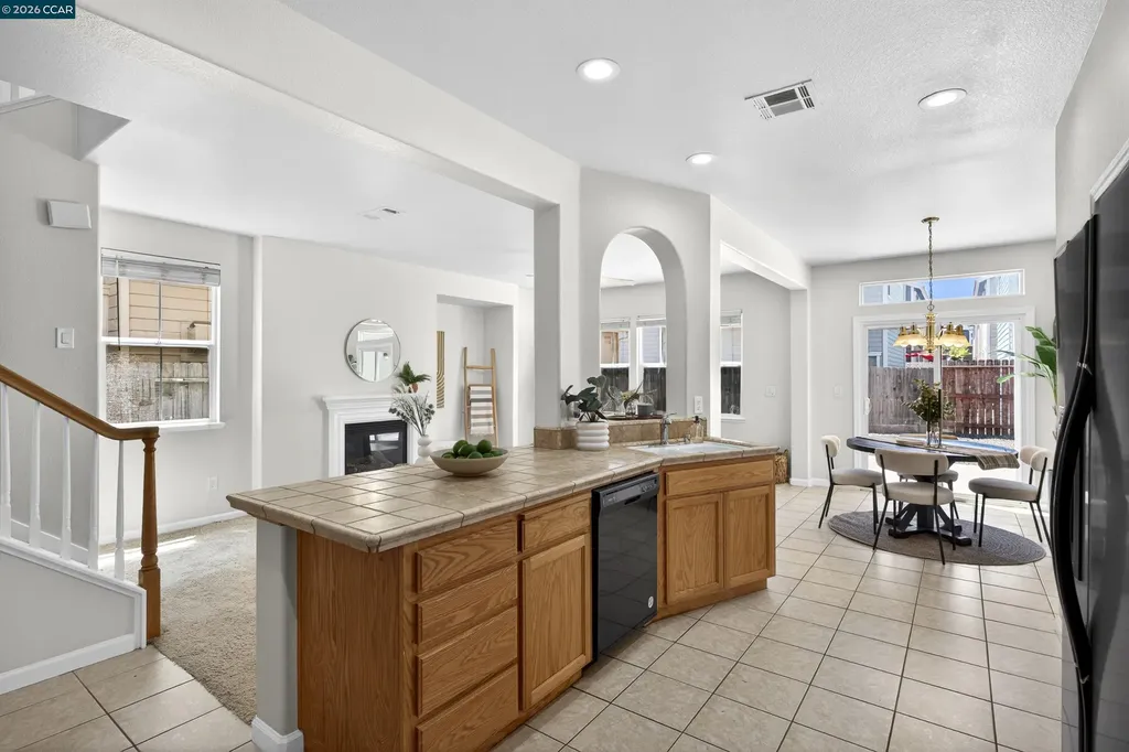 221 Victory Way Suisun City CA 94585