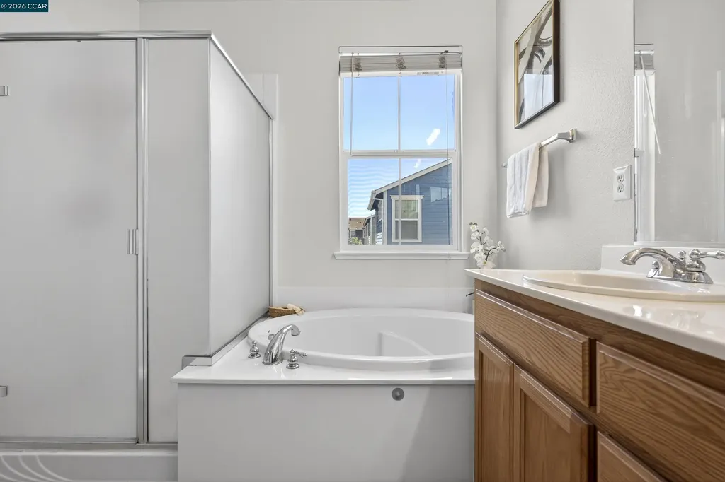 221 Victory Way Suisun City CA 94585