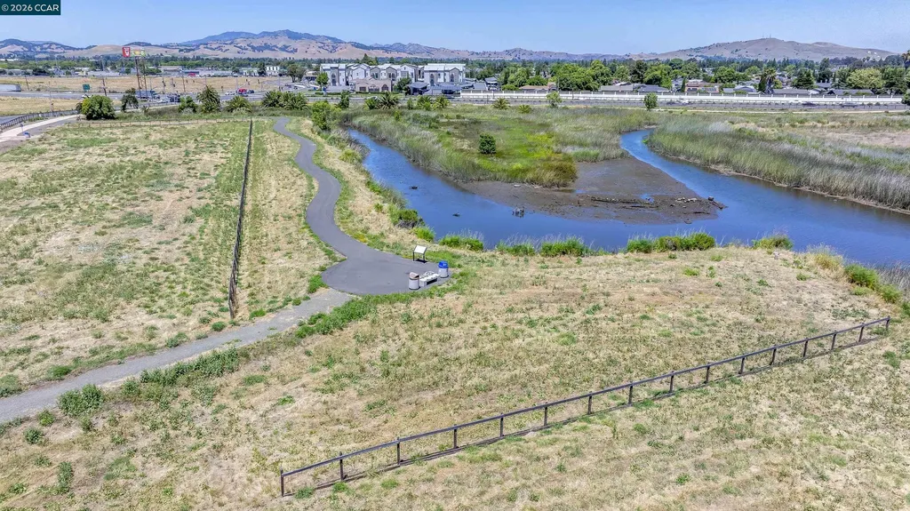 221 Victory Way Suisun City CA 94585