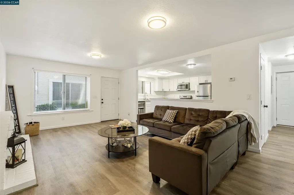 2593 El Portal Drive San Pablo CA 94806