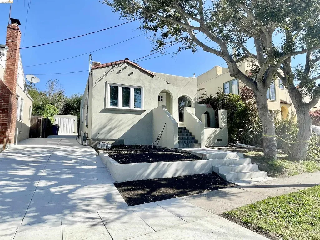 Kensington CA, 1643 Oak View Avenue